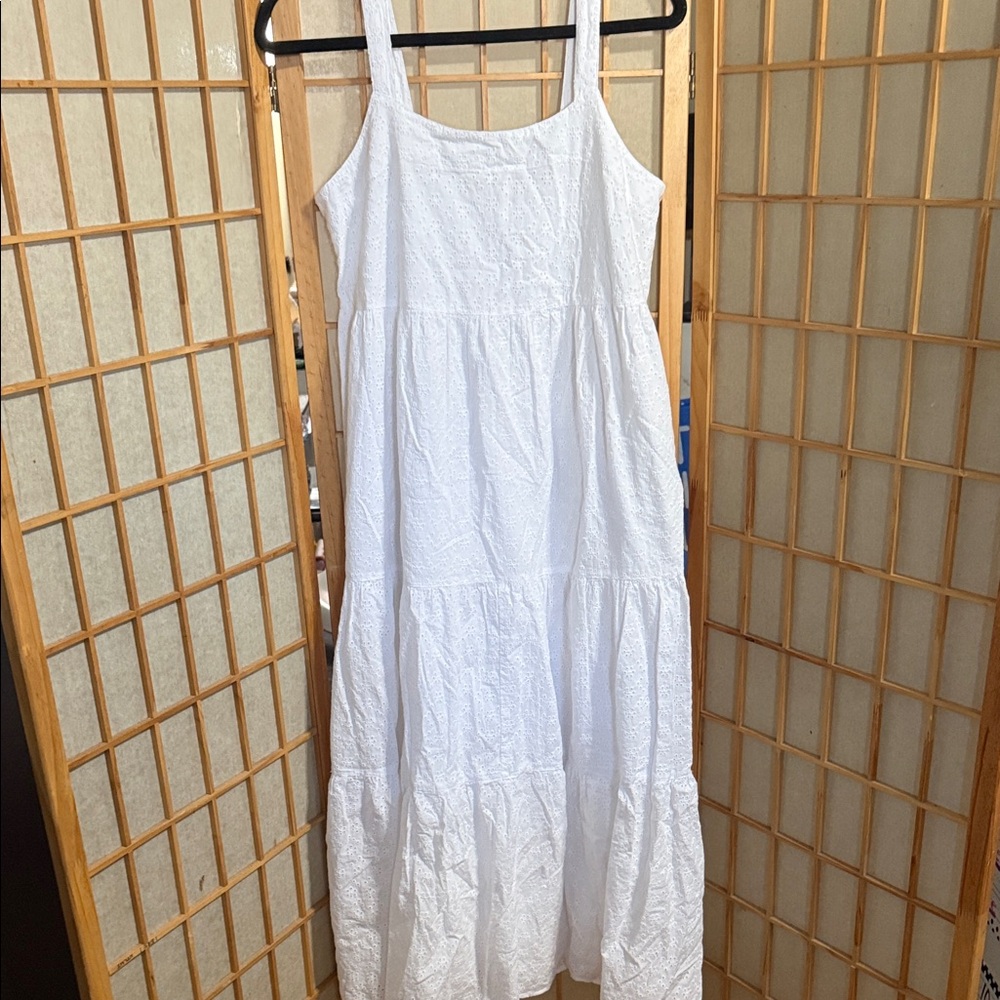 The Drop White Eyelet Maxi Dress - Sleeveless Tiered Summer Dress Small